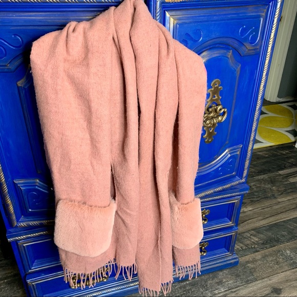 Madewell Accessories - MADEWELL Cape Scarf Faux Fur Pockets Wrap Pink